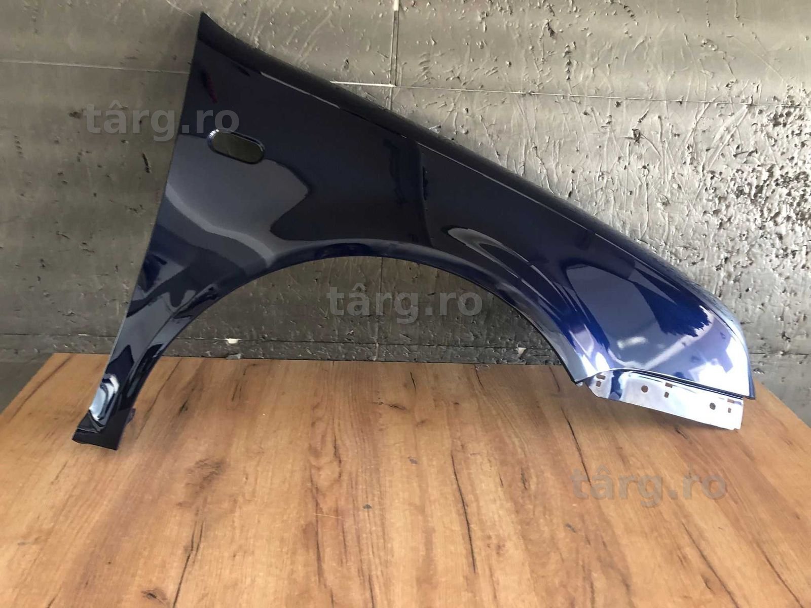 Aripa Fata Dreapta VW Golf 4 IV An 1998-2004 (LB5N (Albastru))