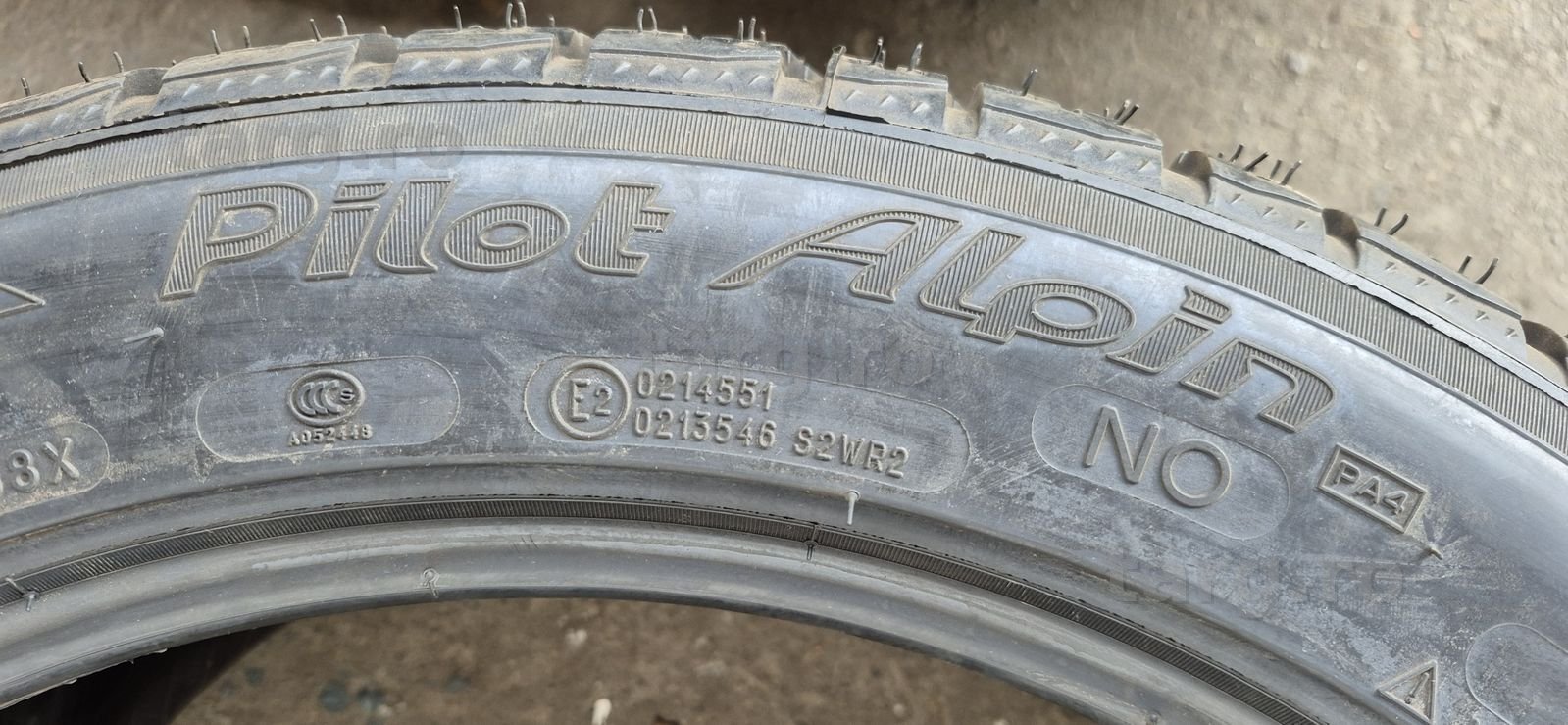 2 anvelope iarna Michelin 265/45/19.Pretul este pe bucata 4
