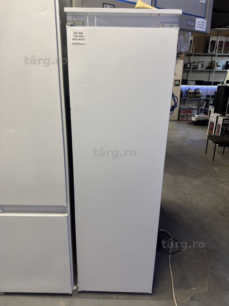 Frigider racitor încorporabil Whirlpool ARG180701