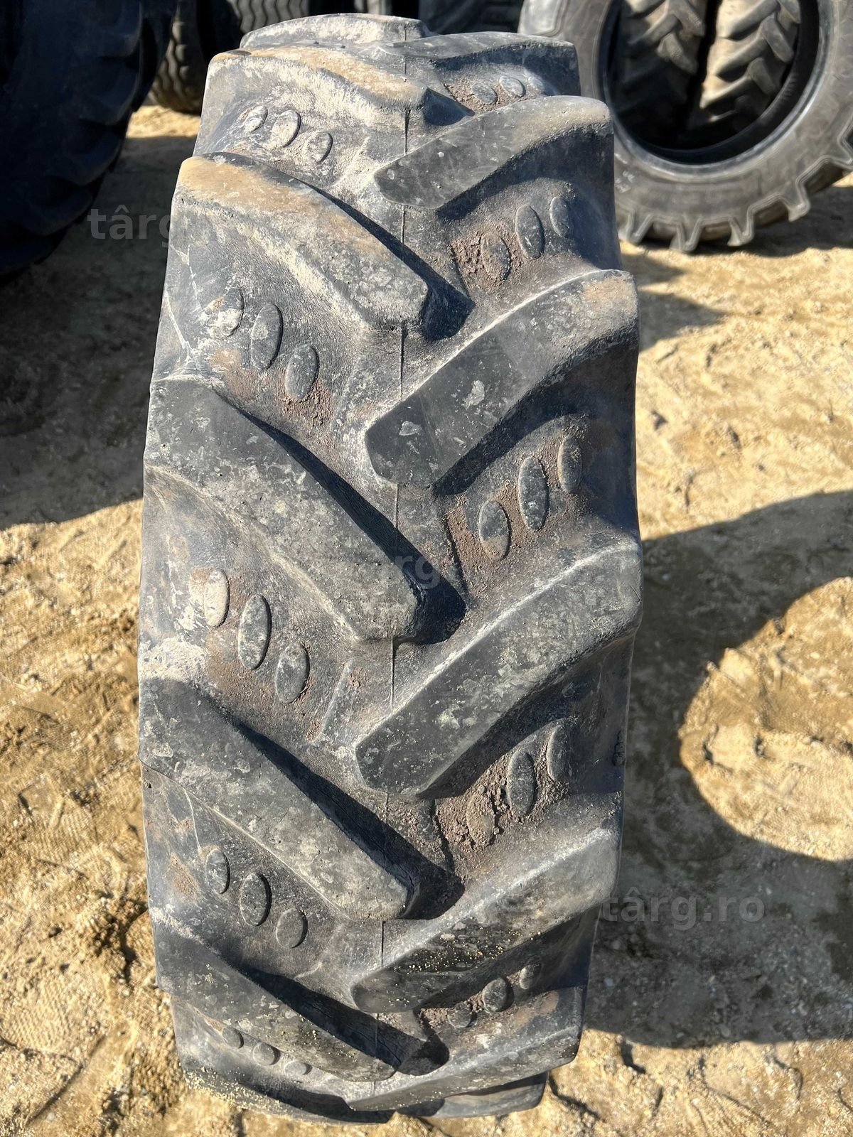 Anvelope sh 11.2 r24 BKT 6