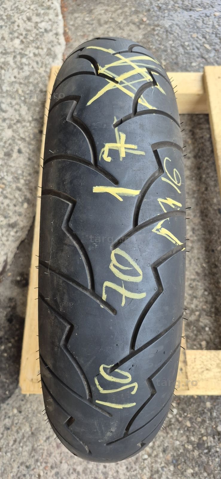 O anvelopa moto ca noua Michelin 150/70-17M/C.
