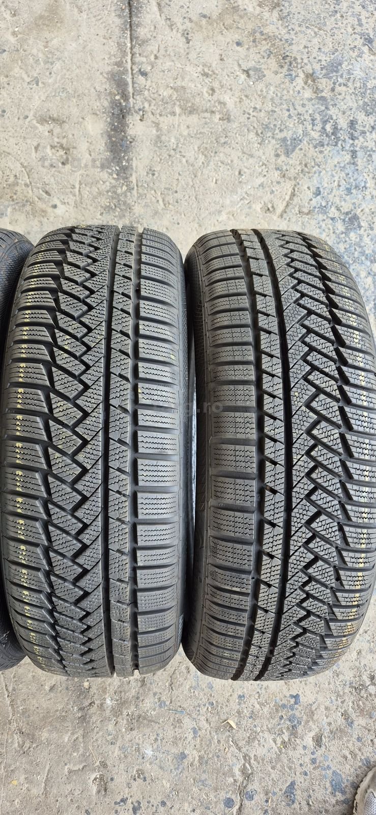 4 anvelope iarna Continental 215/50/19.Pretul este pe bucata 2