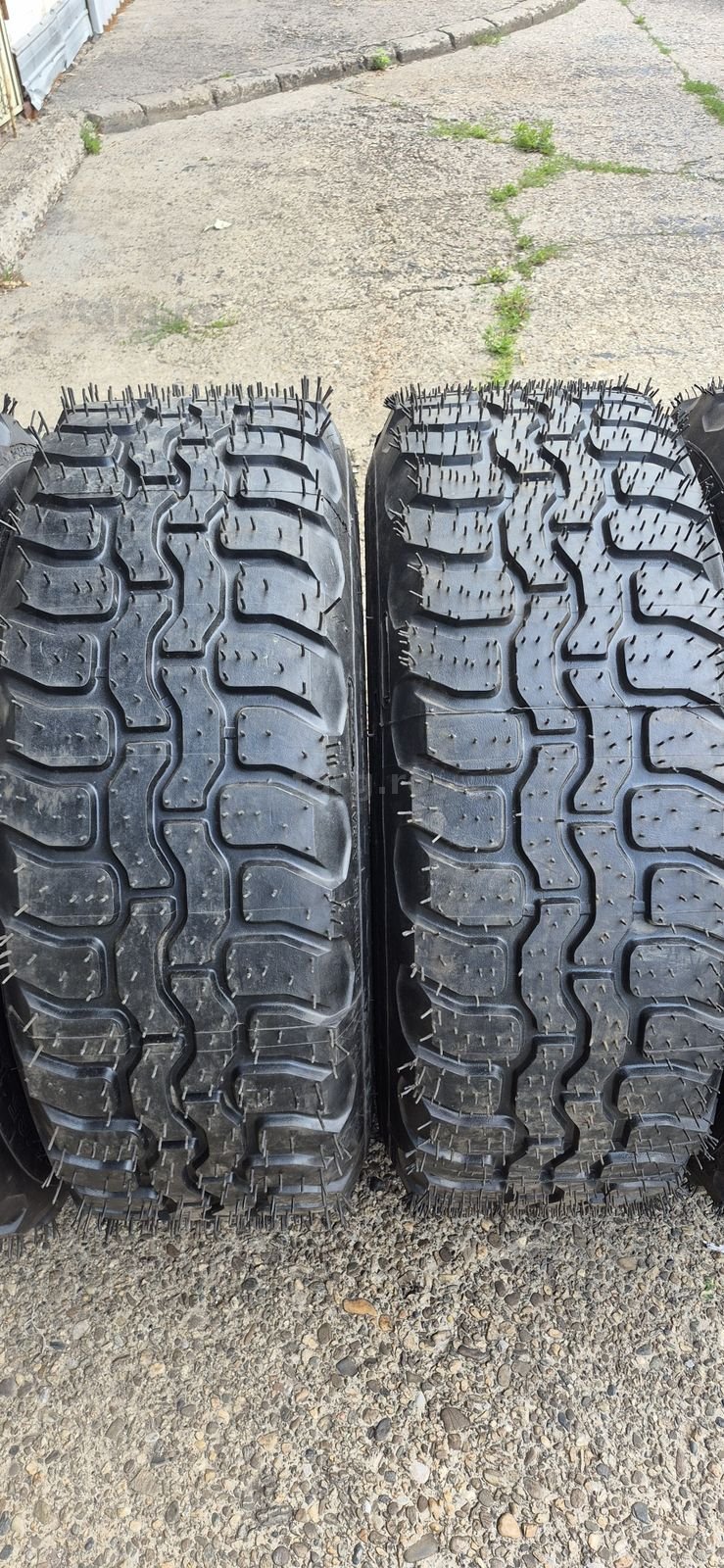 4 anvelope M+S remix noi, Michelin 385/65/22,5,dot 2022-2024,echipate cu jante.Pretul este pe bucata 2