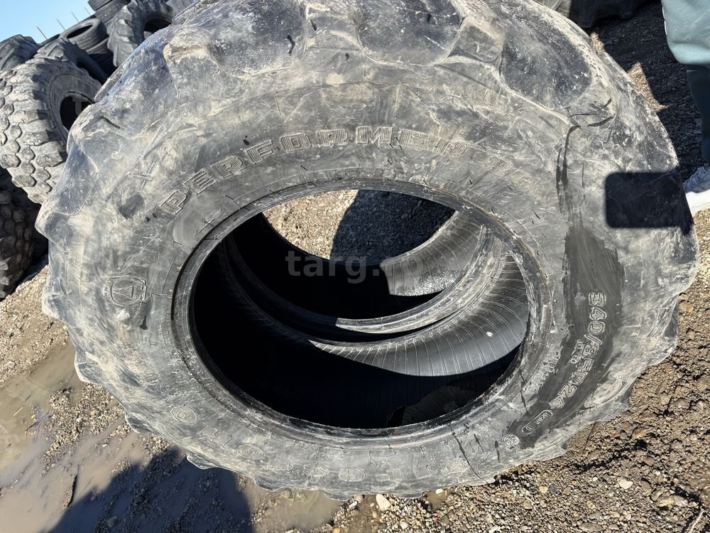 340/85r24 firestone 4