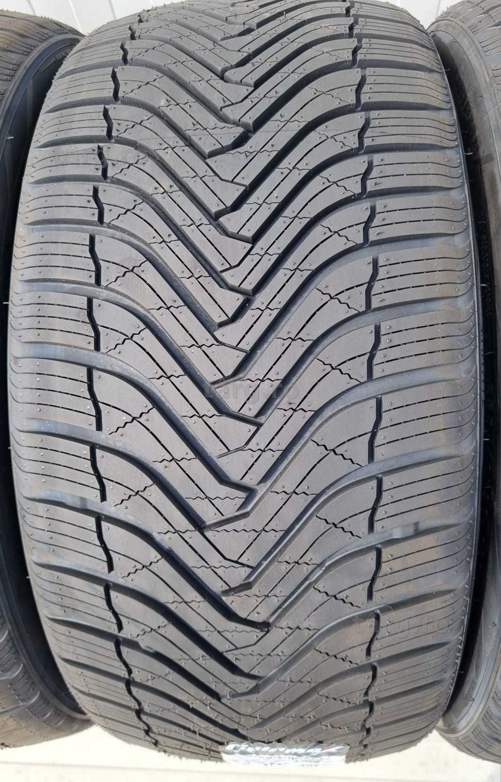 255/40 R20, 101W, GRIPMAX, Anvelope mixte M+S, dot 2025 4