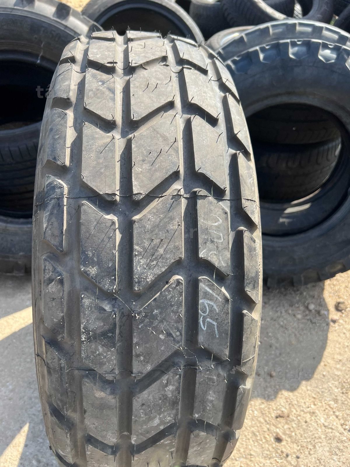 Cauciuc 275.65 r18