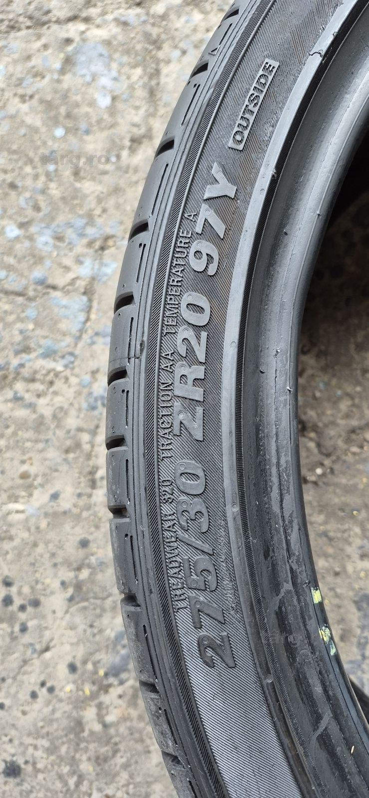 4 anvelope vara,fata Pirelli 245/35/20,spate Kumho 275/30/20.Pretul este pe bucata. 8