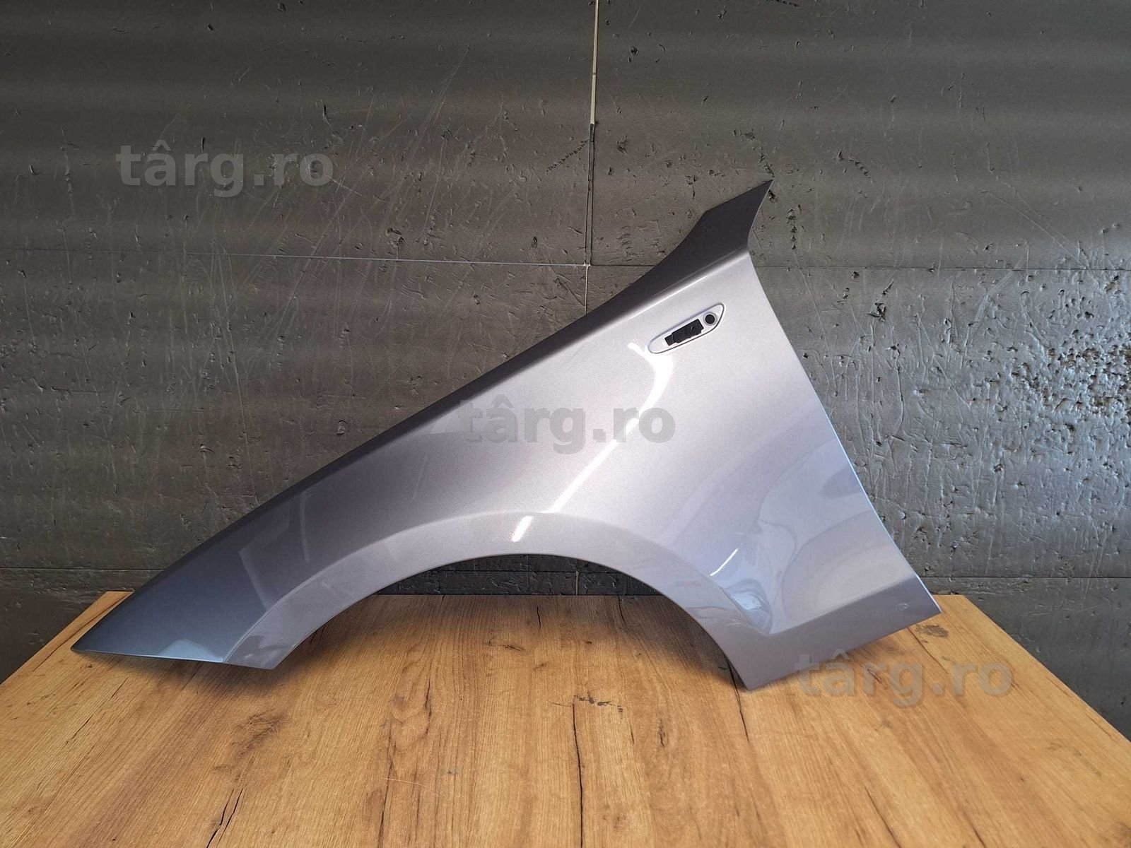 Aripa Fata Stanga BMW E81 E87 An 2003-2010 (A18 (Gri))