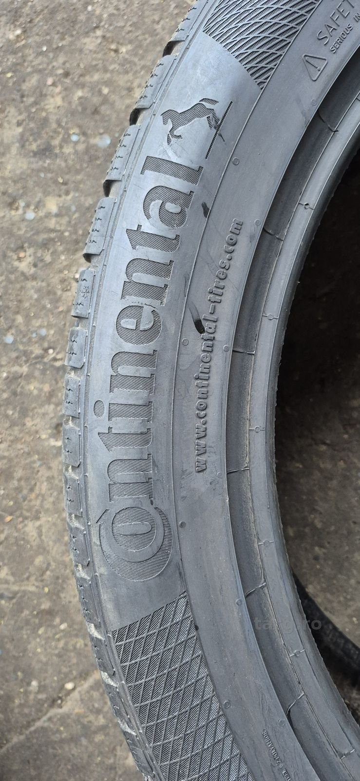 4 anvelope iarna Continental 285/45/22.Pretul este pe bucata. 4