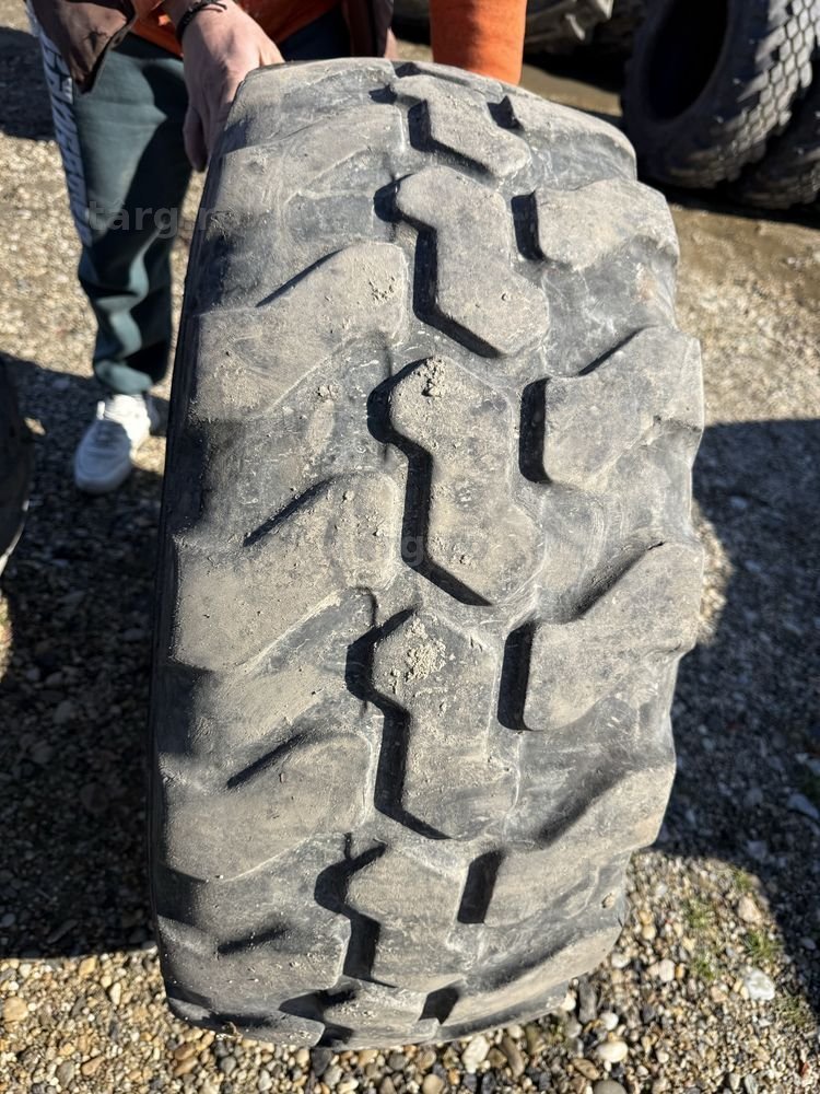 365/70r18 mitas 2