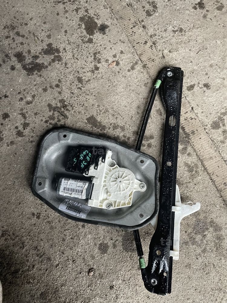 Macara dreapta fata spate Volkswagen golf 5 / jetta