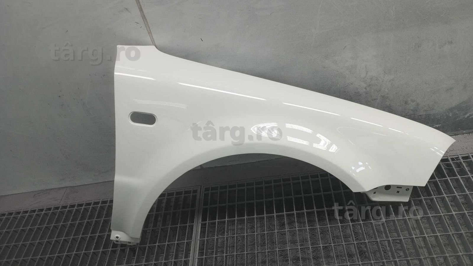 Aripa Fata Dreapta VW Passat B5.5 An 2000-2003 (LB9A (Alb))