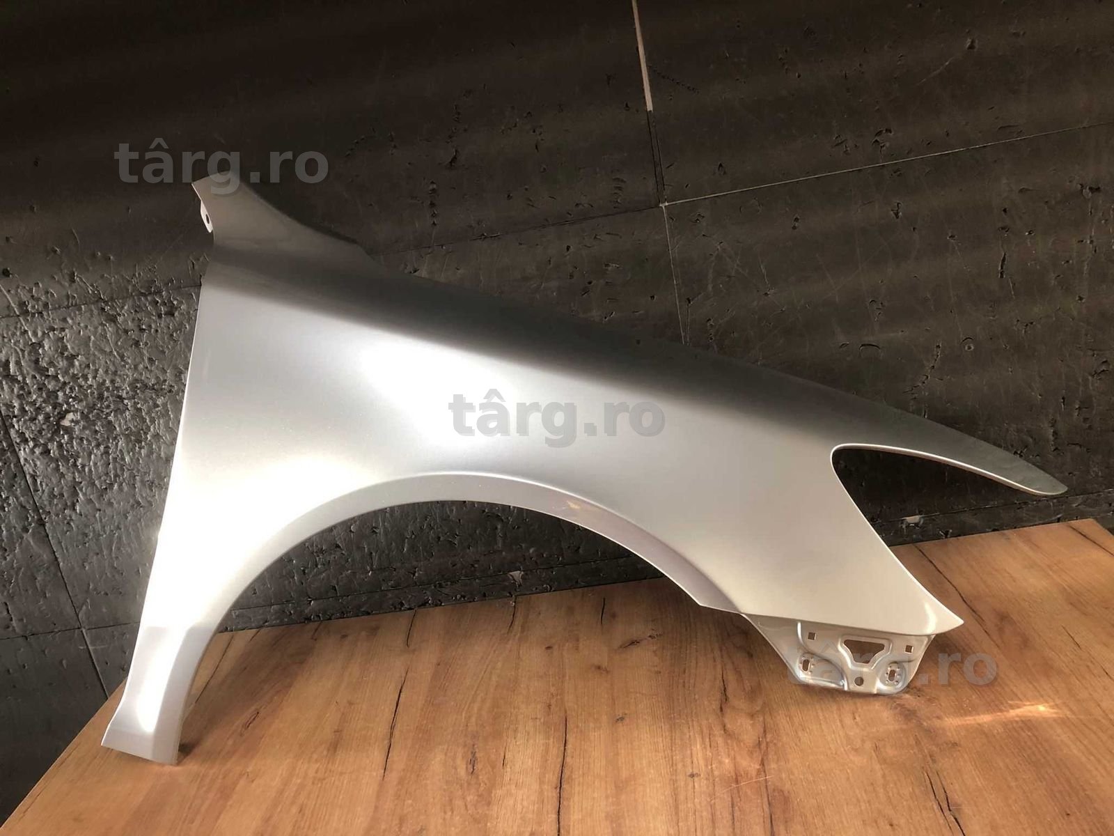 Aripa Fata Dreapta Skoda Octavia 2 II FSL 2008-2013 (LA7W (Gri))