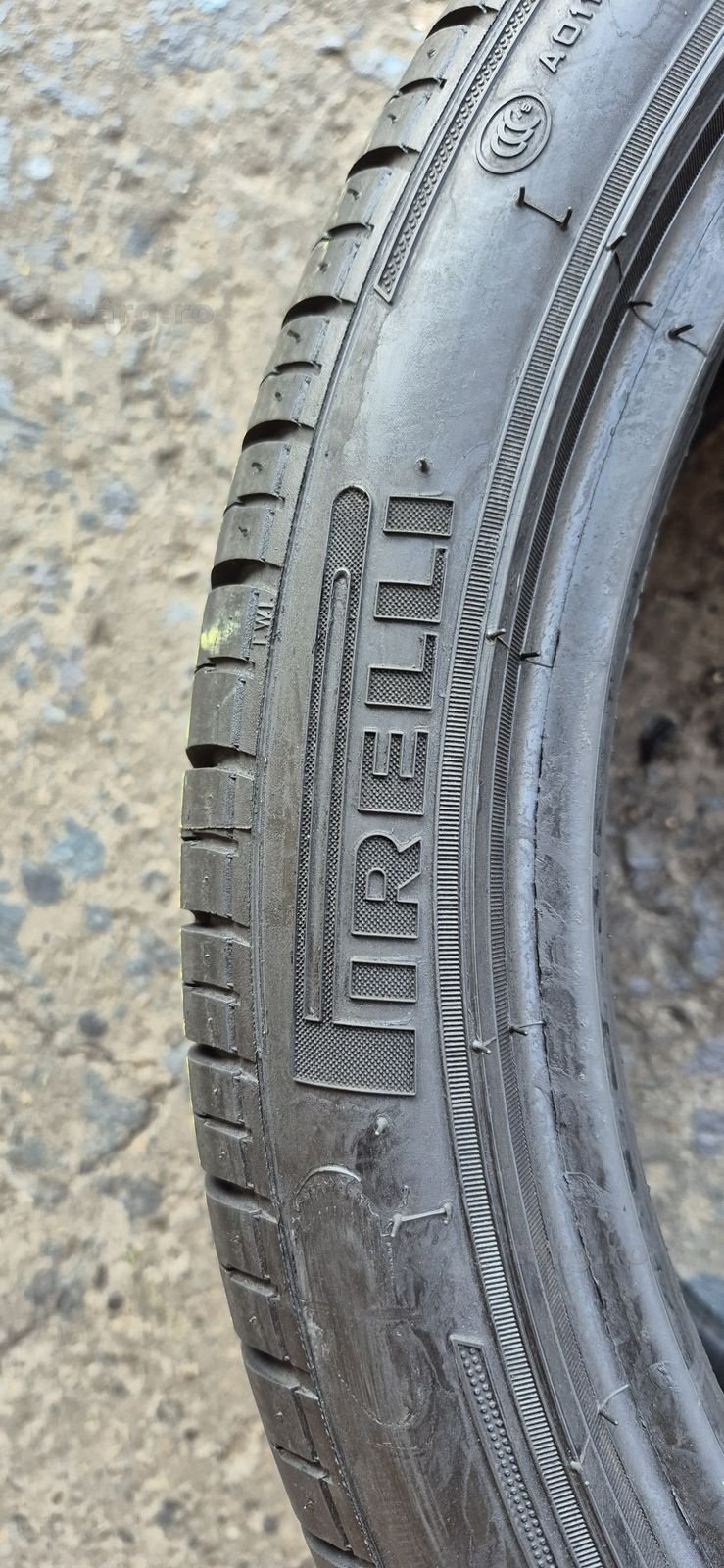4 anvelope vara ca noi Pirelli,fata 225/40/18,spate 285/30/18,dot 2020.Pretul este pe bucata. 4