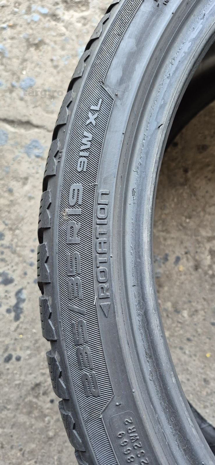 4 anvelope iarna Nokian 235/35/19.Pretul este pe bucata. 5