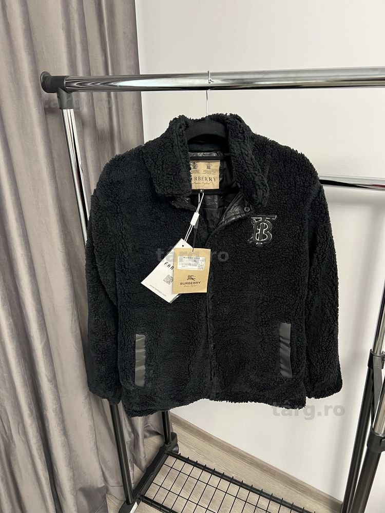 Geaca pufoasa BURBERRY super calitate