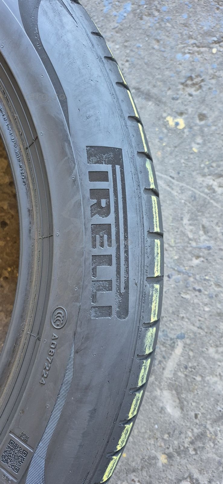 4 anvelope vara runflat Pirelli,fata 275/45/20,spate 305/40/20.Pretul este pe bucata. 3