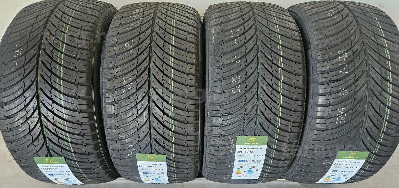 295/30 R22 103W XL UNIGRIP (Gripmax)Anvelope Mixte M+S protectie janta 3