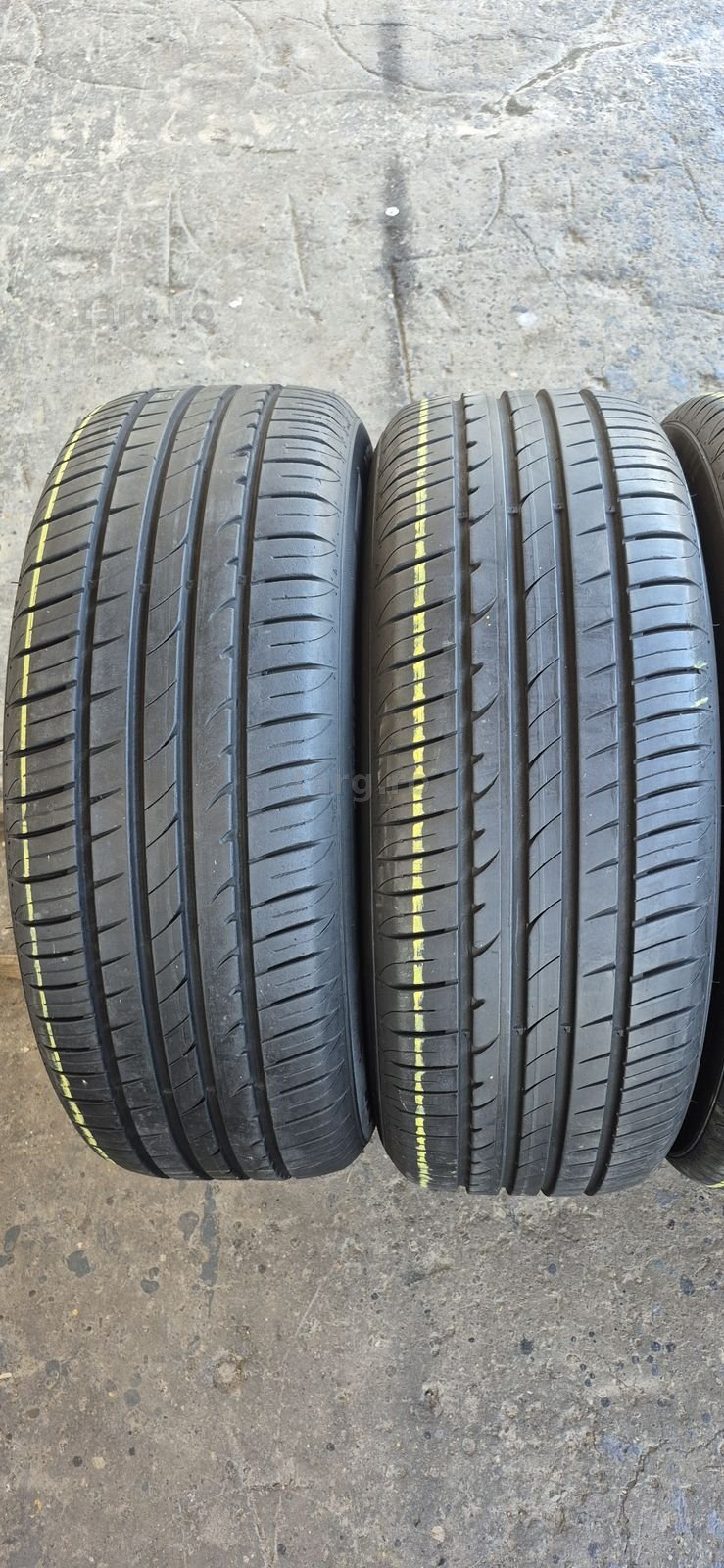 4 anvelope vara Hankook 225/60/17.Pretul este pe bucata. 2