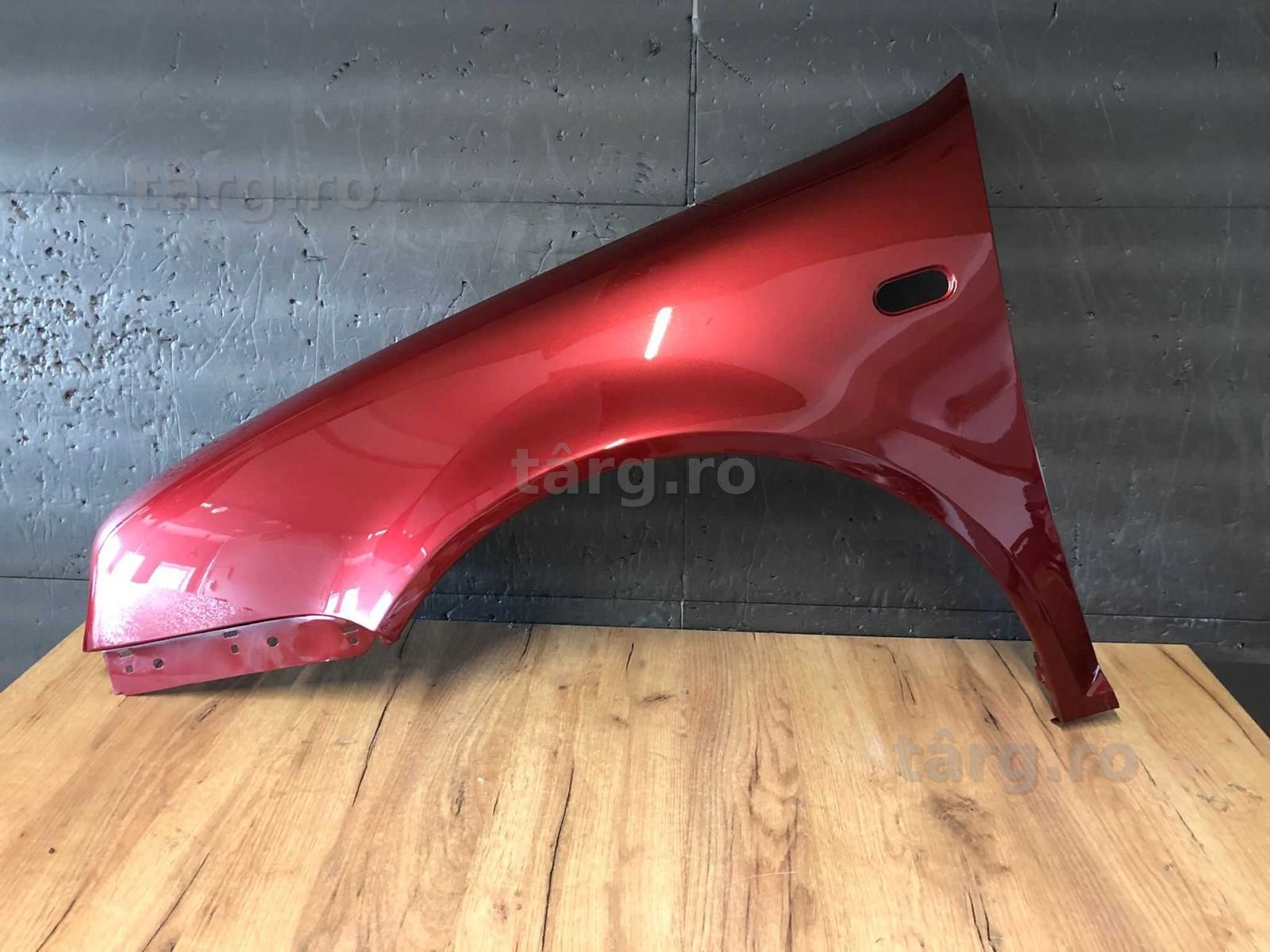 Aripa Fata Stanga VW Golf 4/IV An 1998-2004 (LC3K (Rosu))