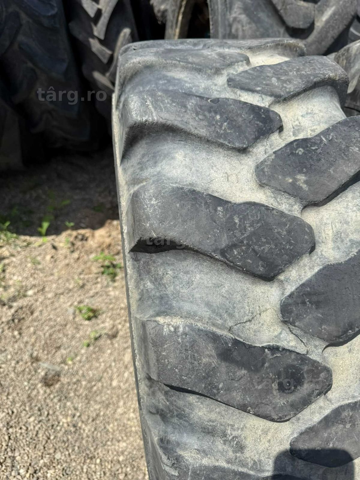 Anvelope sh 12.5 R18 Mitas 4