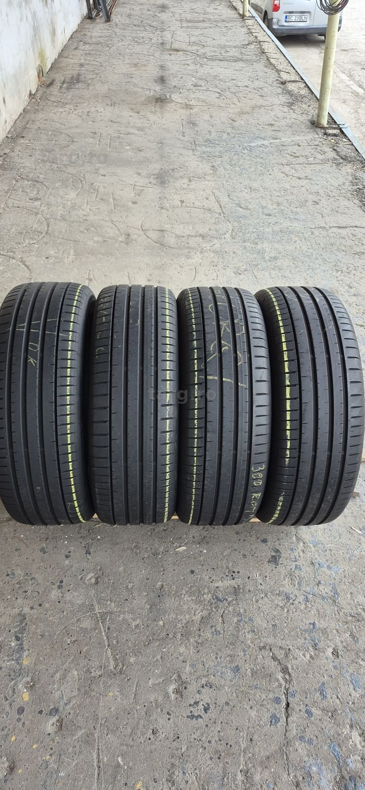 4 anvelope vara Falken 235/55/19,dot 2023.Pretul este pe bucata.