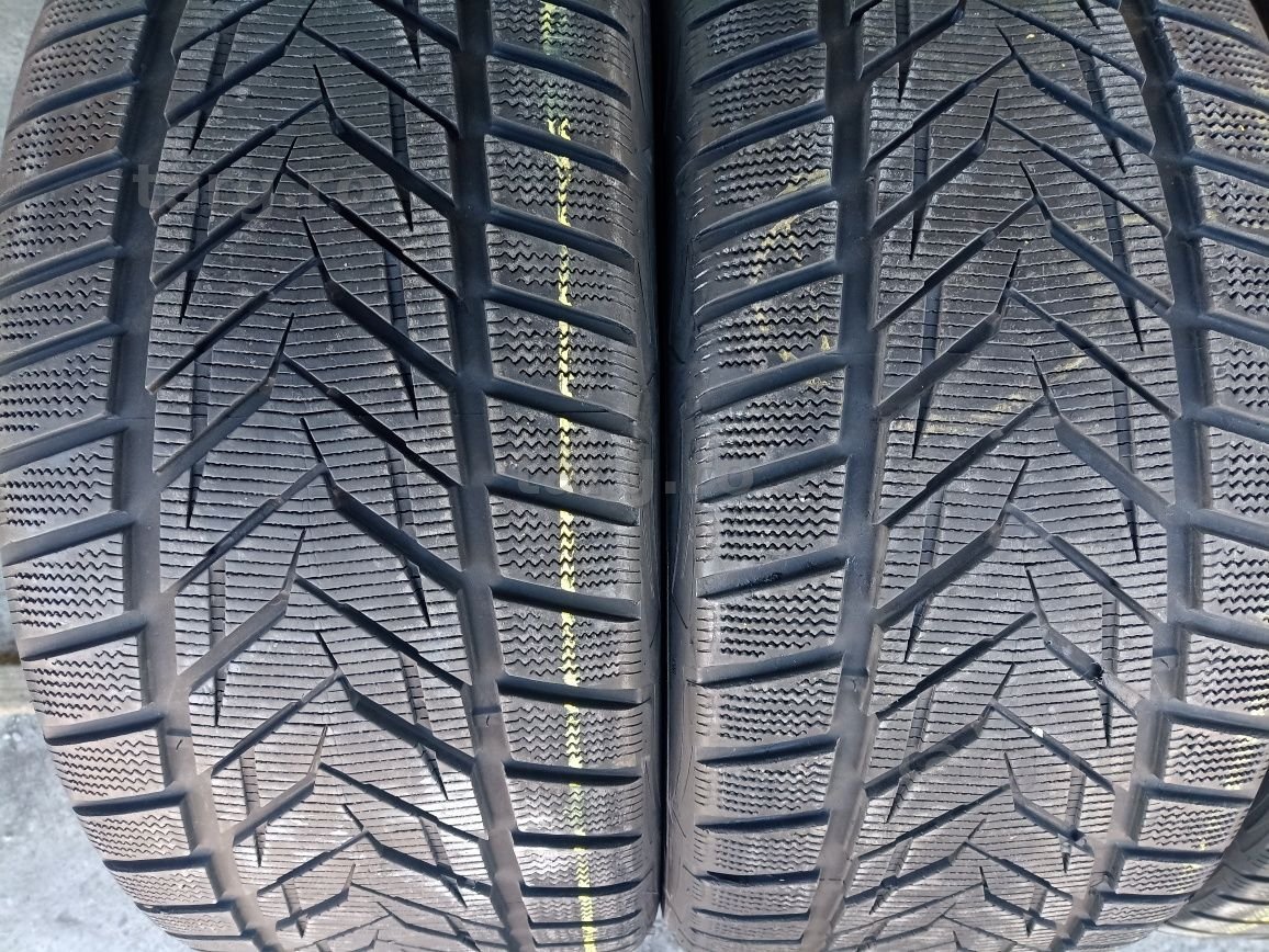 4 anvelope de iarna Vredestein ca si noi 295/35 R21 dot 3719 2