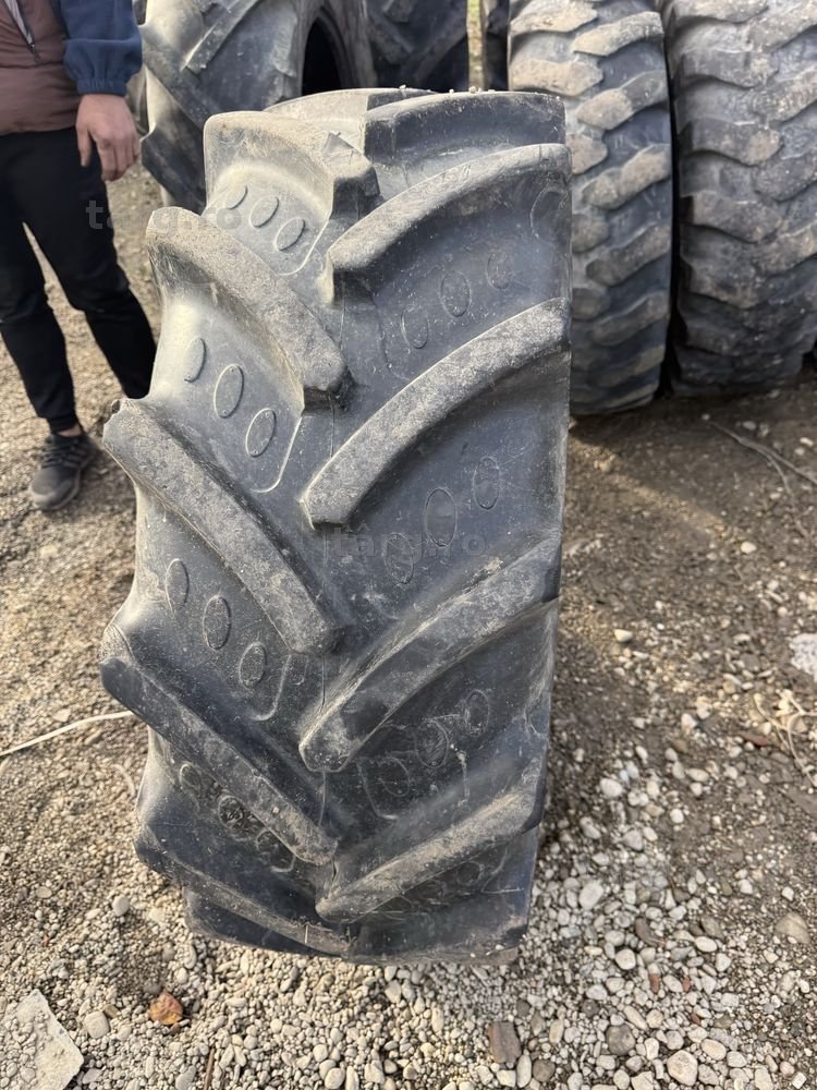 360/70r20 bkt tractor