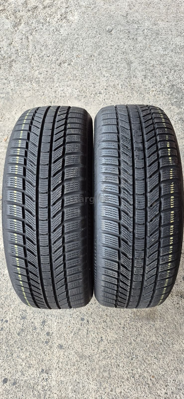 2 anvelope iarna Continental 215/50/18,dot 2021.Pretul este pe bucata