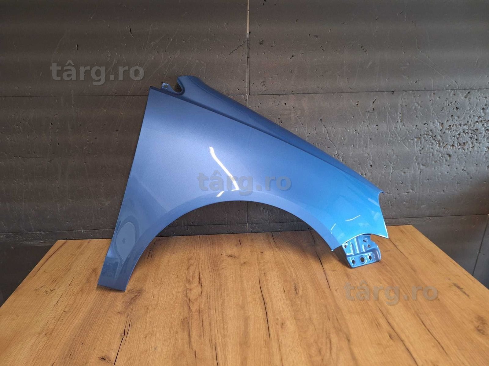 Aripa Fata Dreapta VW Polo 6 VI 9N An 2005-2009 (LA5R (Albastru))