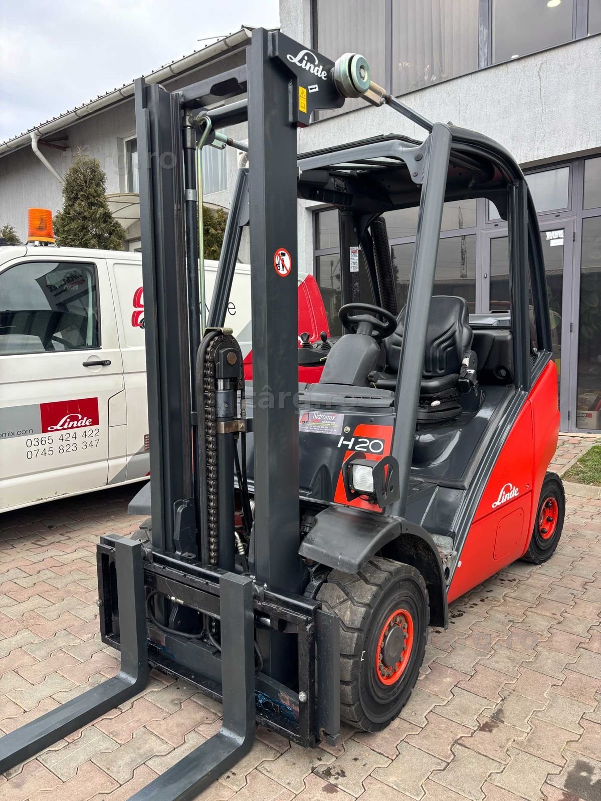 Stivuitor - Motostivuitor Linde H20T-01 GPL Anul fabricației: 2005