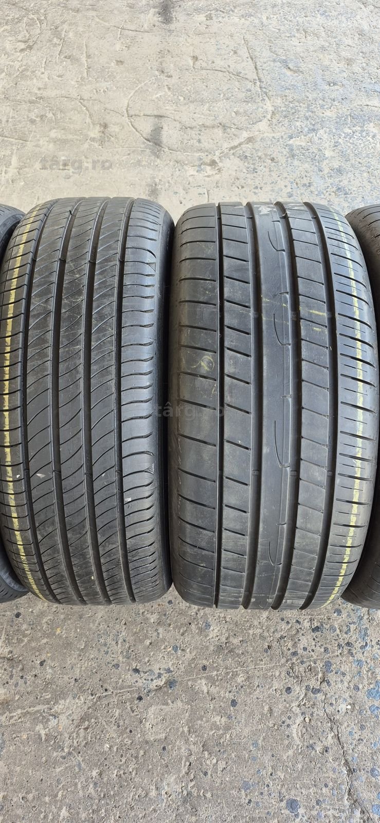 4 anvelope vara ca noi,fata Michelin 255/45/20,spate Dunlop 285/40/20.Pretul este pe bucata 2