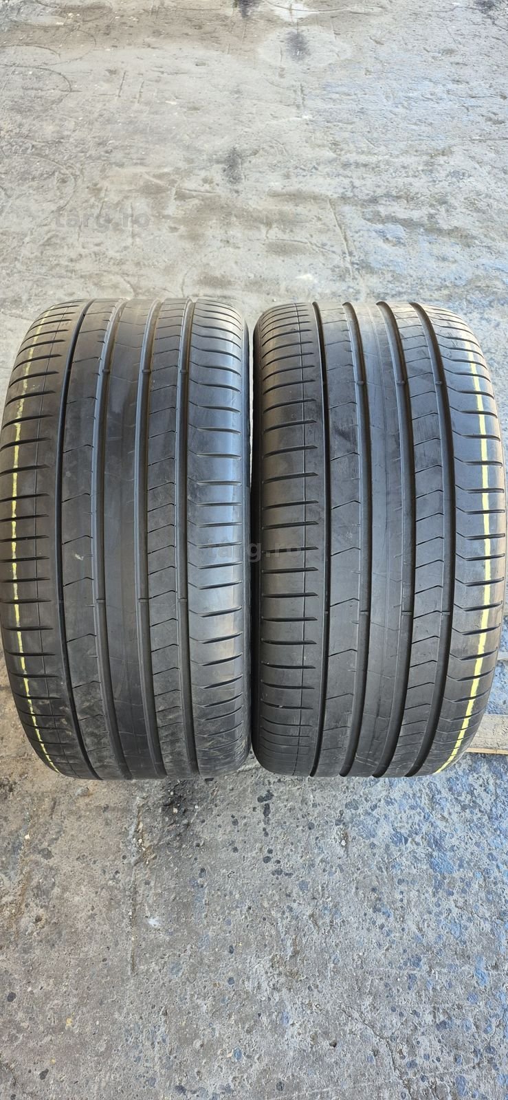 2 anvelope vara runflat Pirelli 315/35/21,dot 2021.Pretul este pe bucata.
