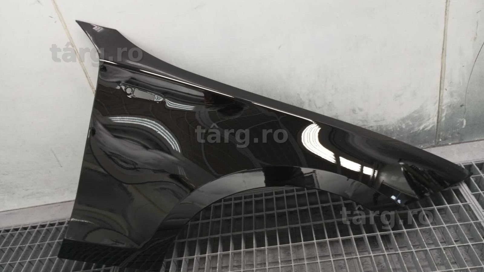 Aripa Fata Dreapta BMW E81 E87 An 2003-2010 (668 (Negru))