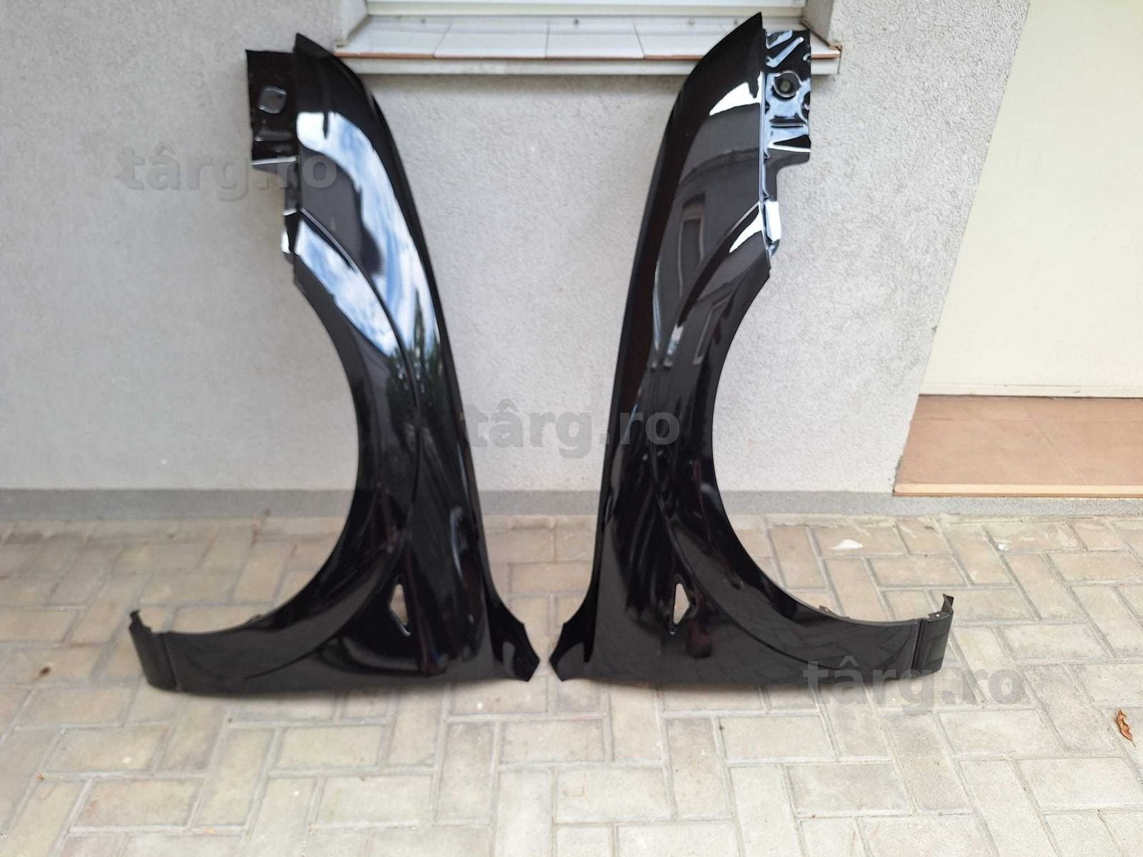 Aripa Fata Dreapta & Stanga Ford Mondeo 2000-2007 Vopsita Negru