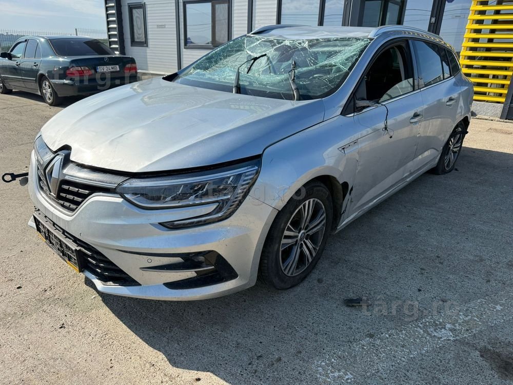 Dezmembrez Renault megane 4 facelift 2023 break argintiu 1.3 tce H5H cutie automata volan stanga