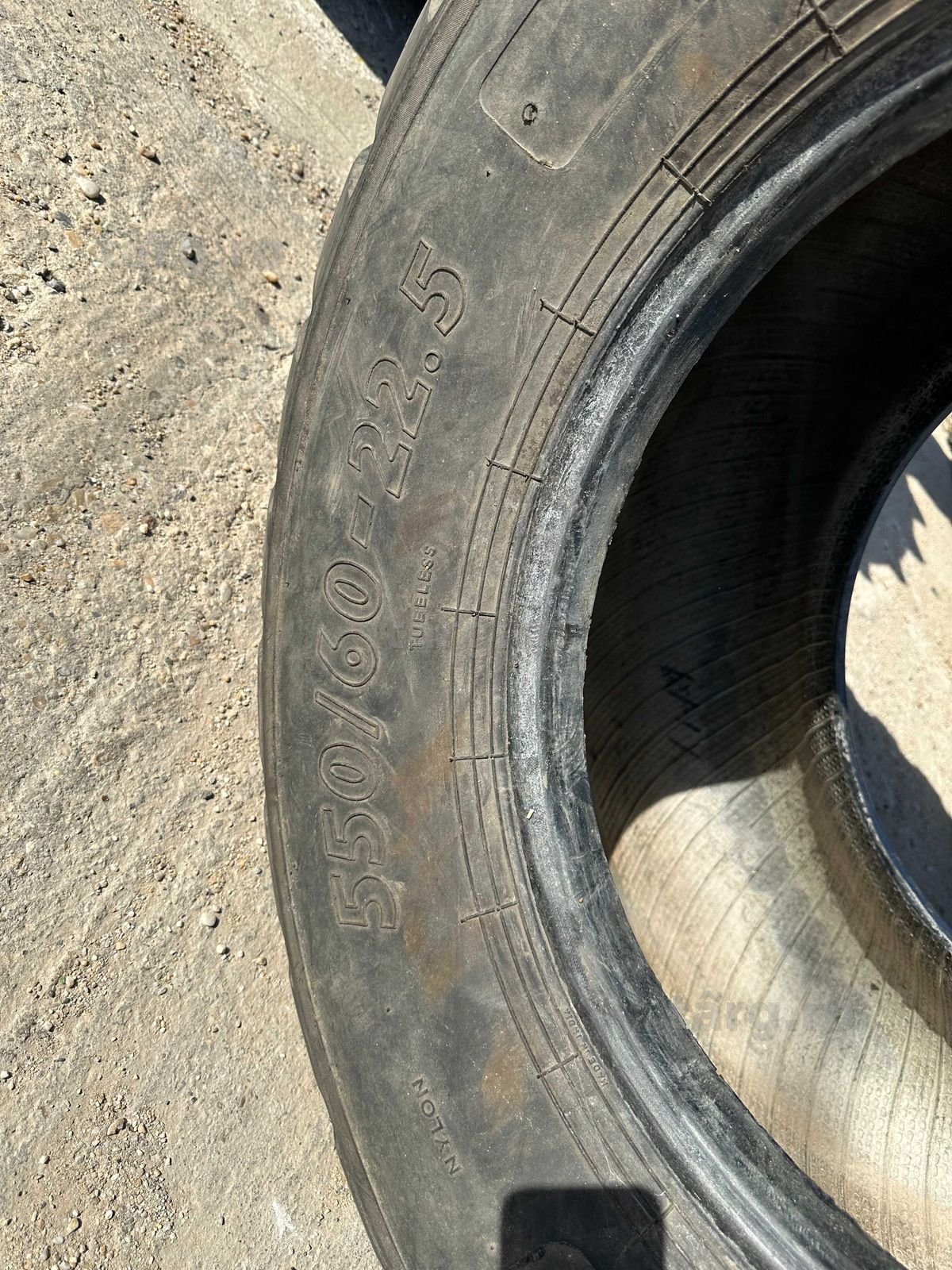 Cauciuc 550.60 r22,5 BKT 2