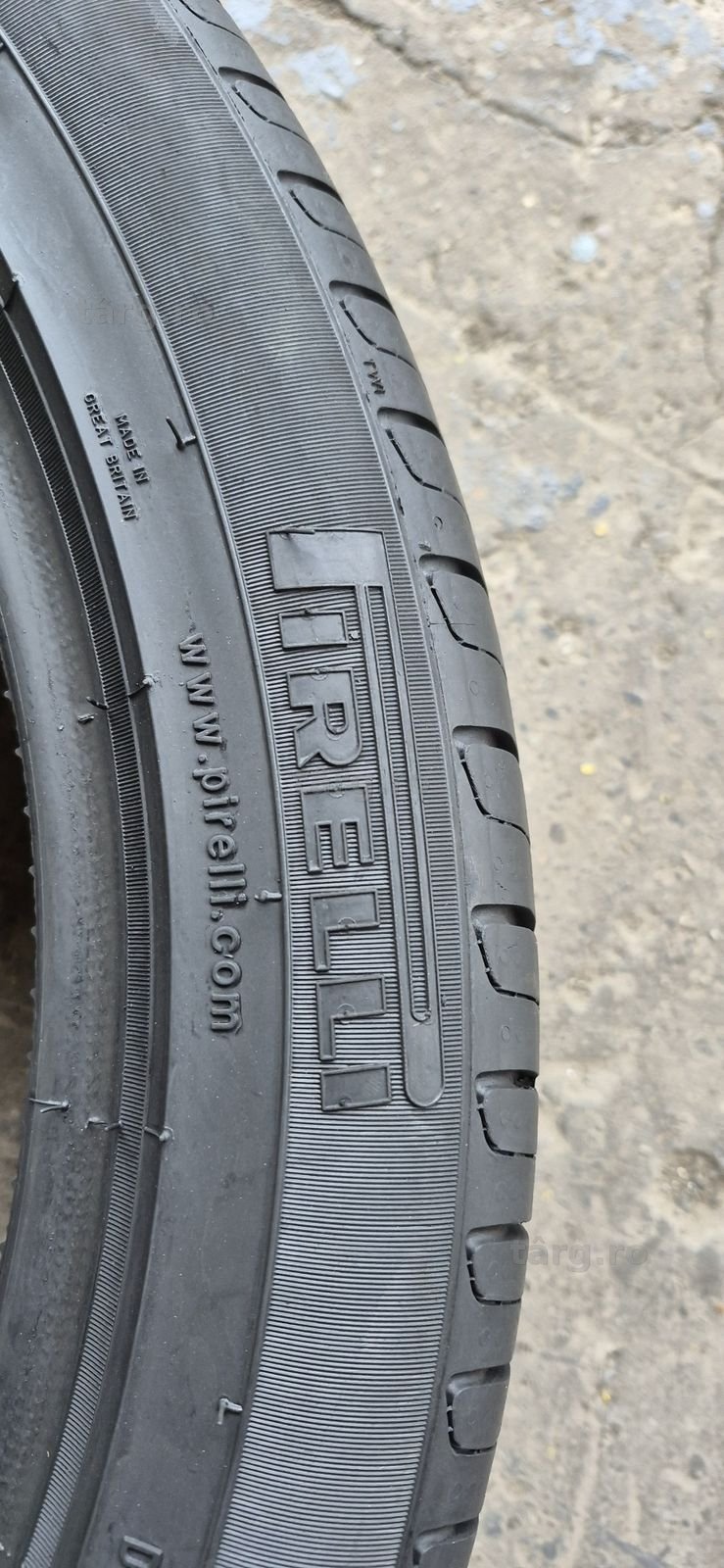 4 anvelope vara Pirelii 275/40/21.Pretul este pe bucata. 4