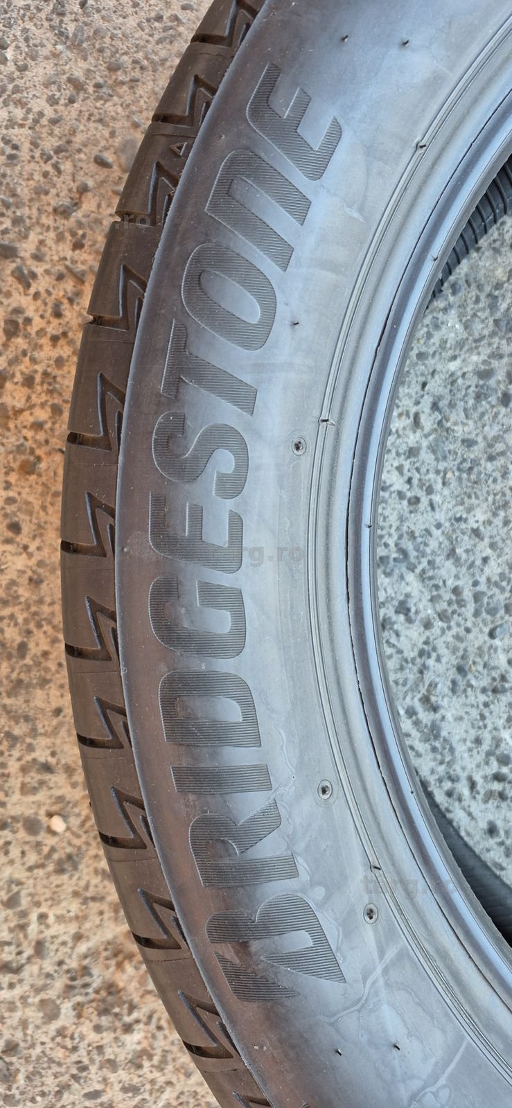 4 anvelope vara Bridgestone 215/55/18,dot 2020.Pretul este pe bucata 4