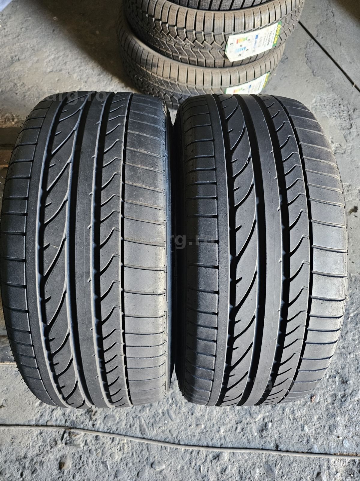 2 anvelope vara 225 40 18 Bridgestone Runflat 5.8mm