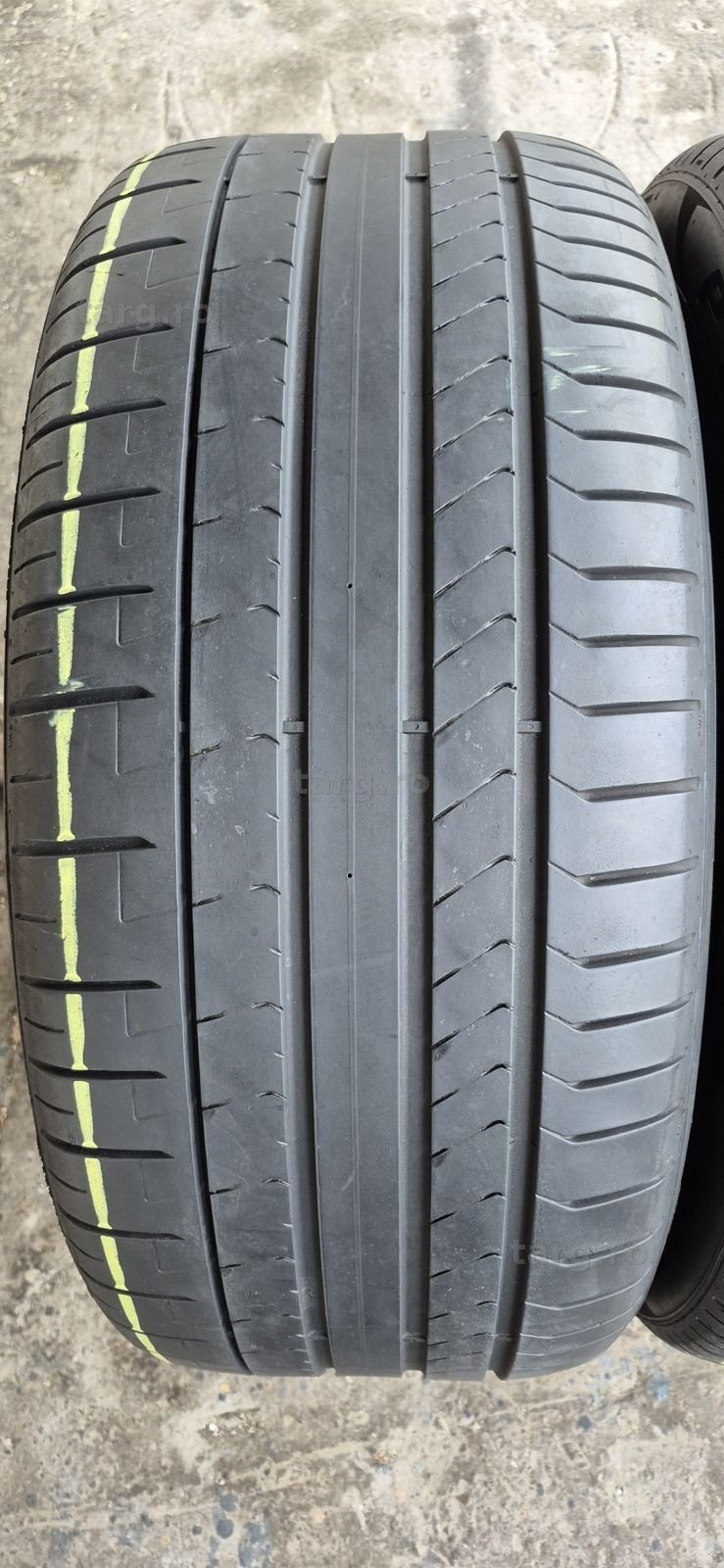4 anvelope vara Pirelli 275/40/20.Pretul este pe bucata. 3