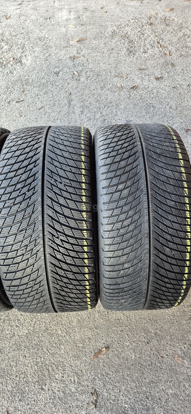 4 anvelope iarna Michelin 295/35/21.Pretul este pe bucata. 2