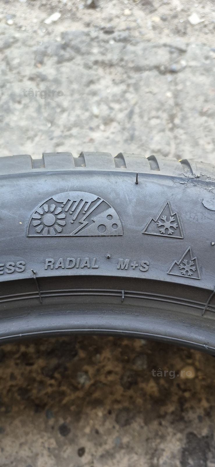 2 anvelope M+S Bridgestone 275/45/20.Pretul este pe bucata. 5