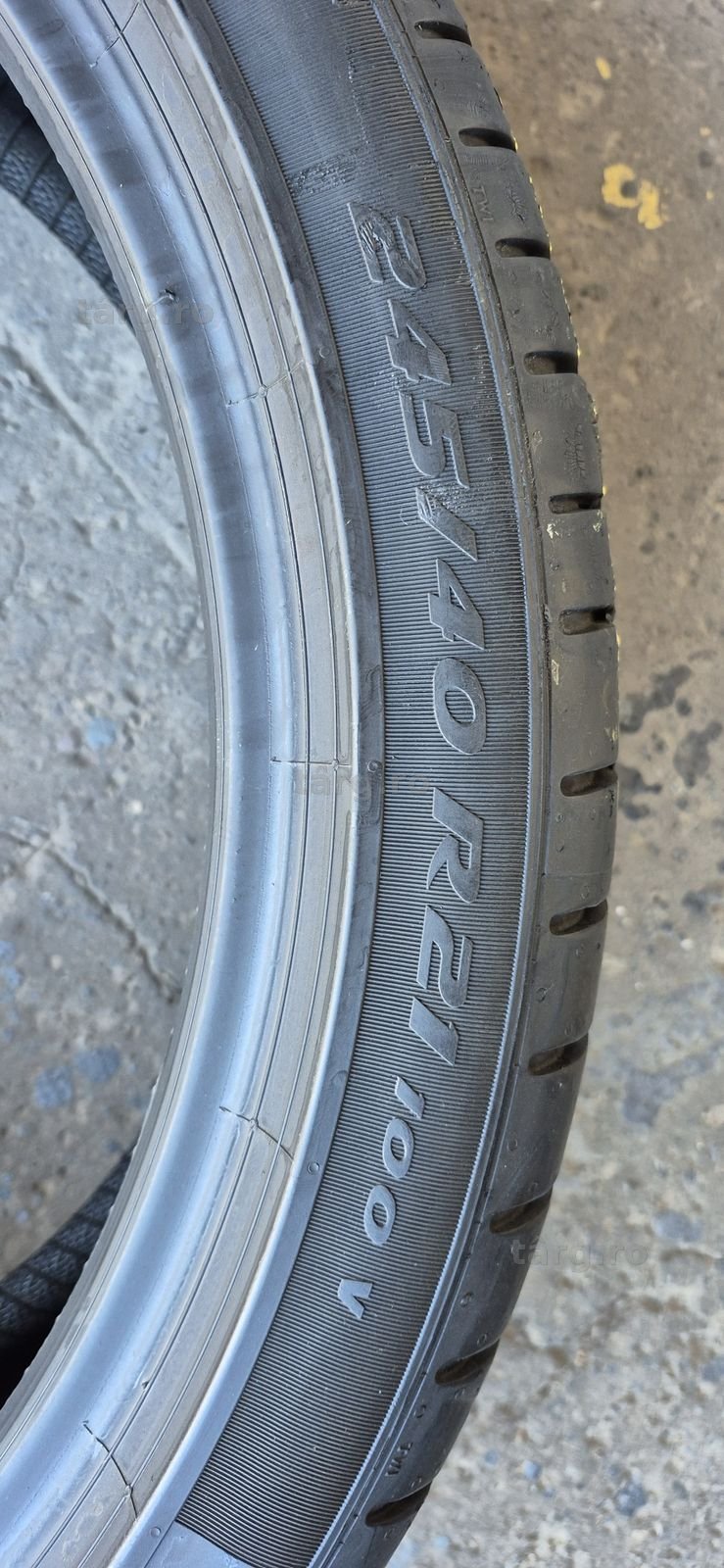 4 anvelope vara Pirelli,fata 245/40/21,spate 275/35/21.Pretul este pe bucata. 5