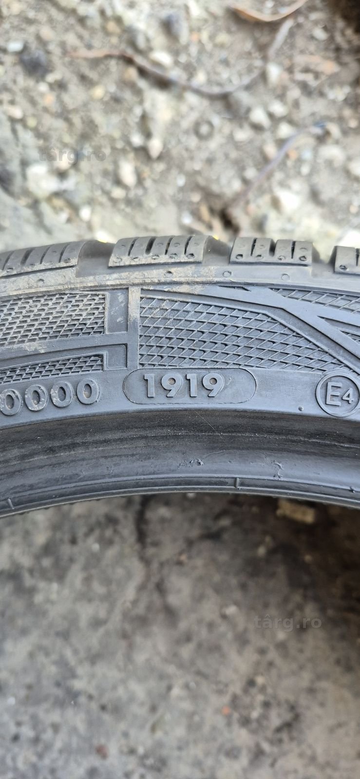 4 anvelope iarna Vredestein 255/35/19.Pretul este pe bucata 8