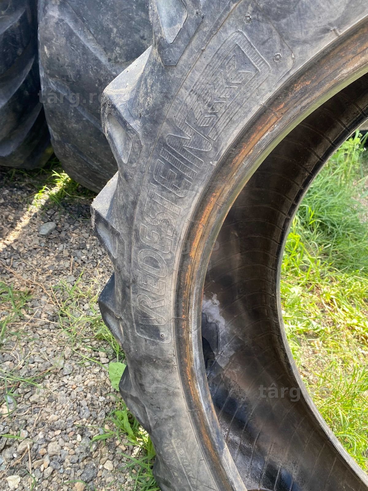 Anvelopa 12.4 R32 Vredestein 3