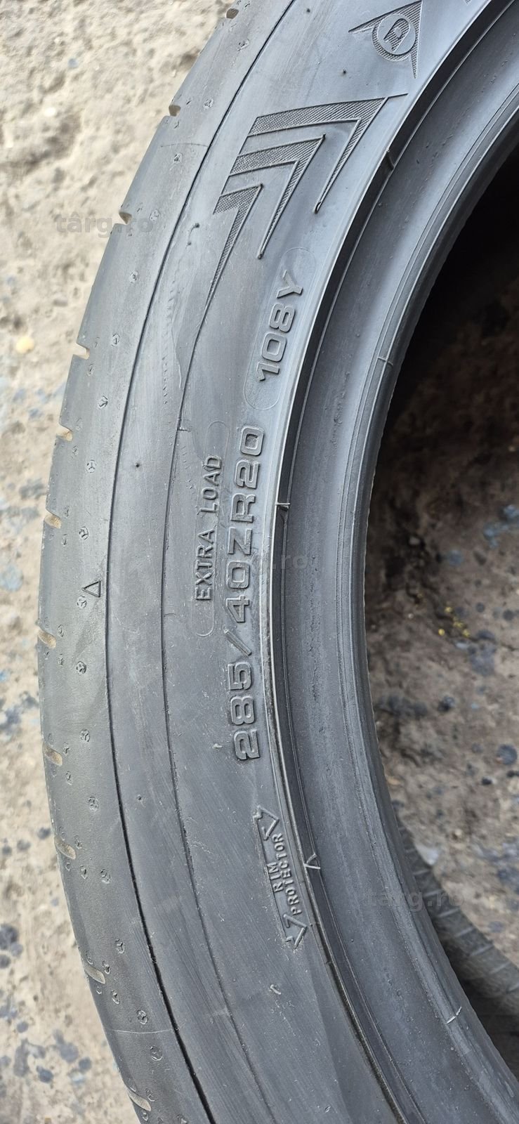 4 anvelope vara,fata Hankook 255/45/20,spate Dunlop 285/40/20.Pret/buc 8
