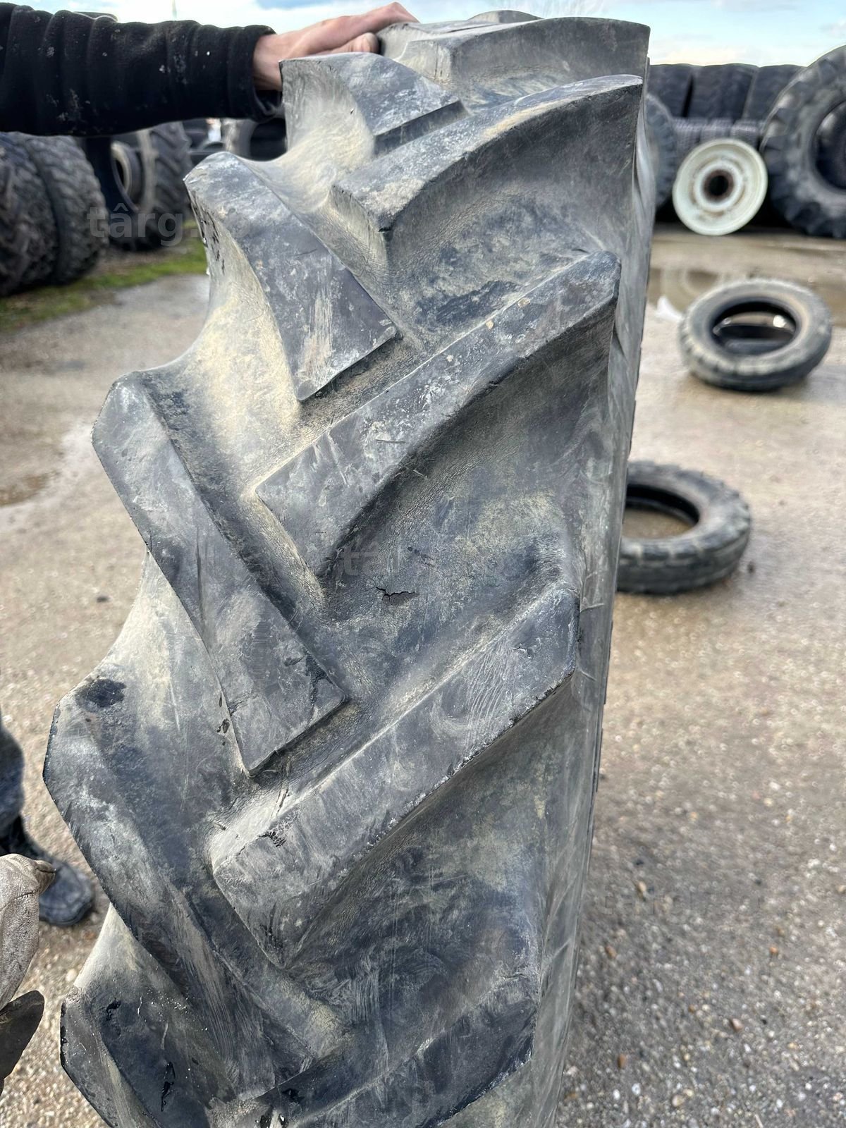 Cauciucuri 12.4 R32 Semperit 2