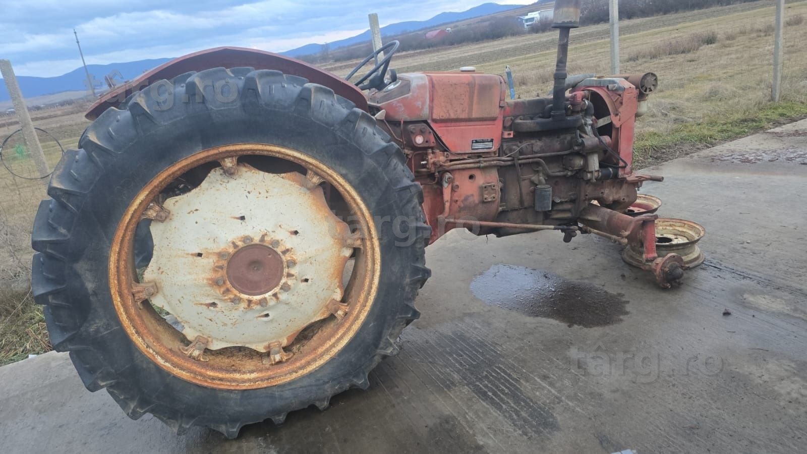 Piese tractor international 724