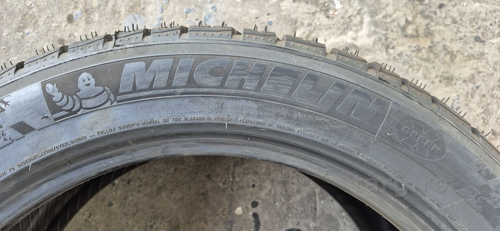 2 anvelope iarna Michelin 265/45/19.Pretul este pe bucata 3